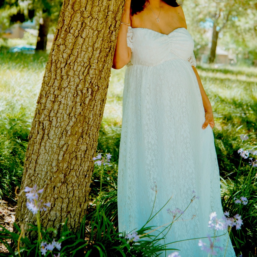 Maternity Photoshoot Gown white